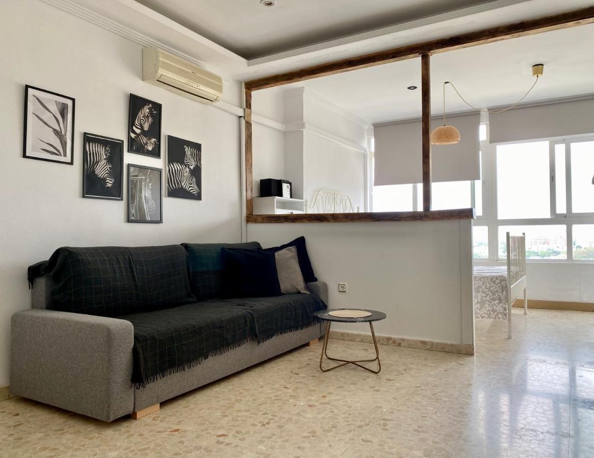 La Colina Estudio Con Vista Al Mar 토레몰리노스 외부 사진